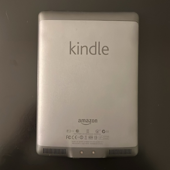Amazon Kindle Touch - Picture 7 of 11